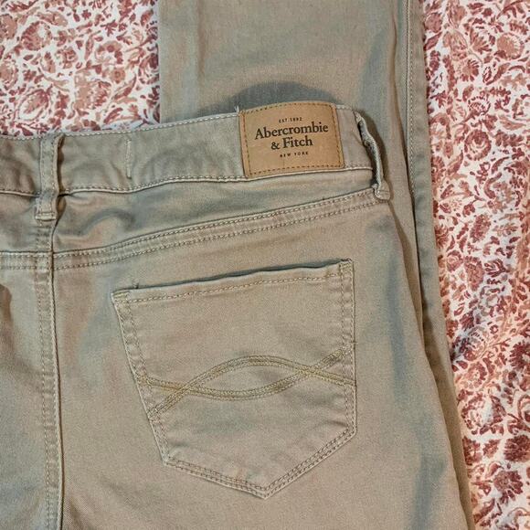 Abercrombie and Fitch Tan KhakiJeans Size 2 - Picture 2 of 4